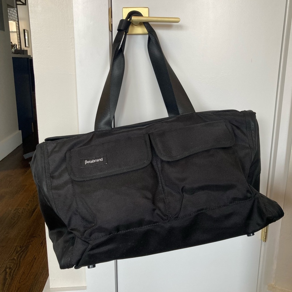 BETABRAND WEEKBENDER BAG - NWOT